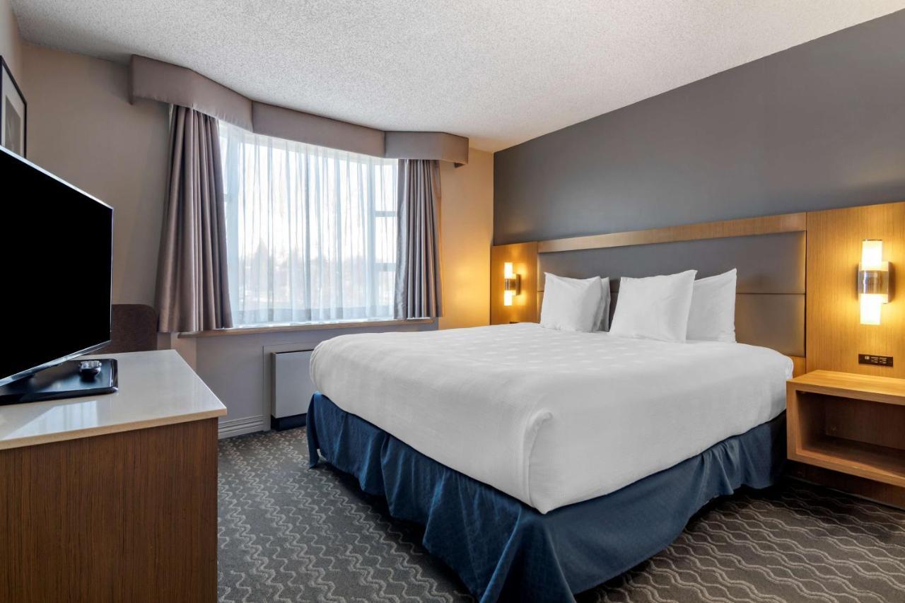 Best Western Plus Vancouver Airport Hotel Exterior photo